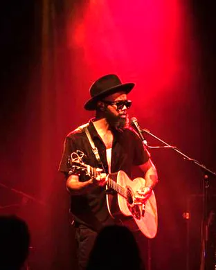 Buffalo Nichols Saint Paul