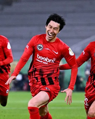 Eintracht Frankfurt Saint Paul