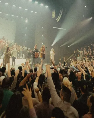 Elevation Worship Saint Paul
