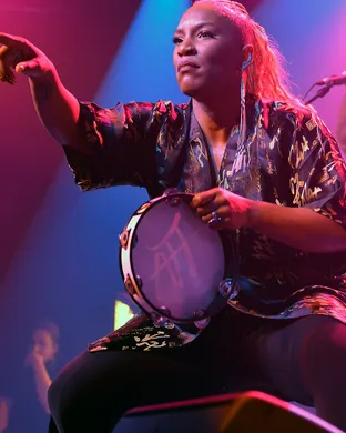 Liv Warfield Minneapolis