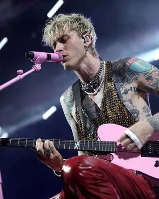 Machine Gun Kelly Shakopee